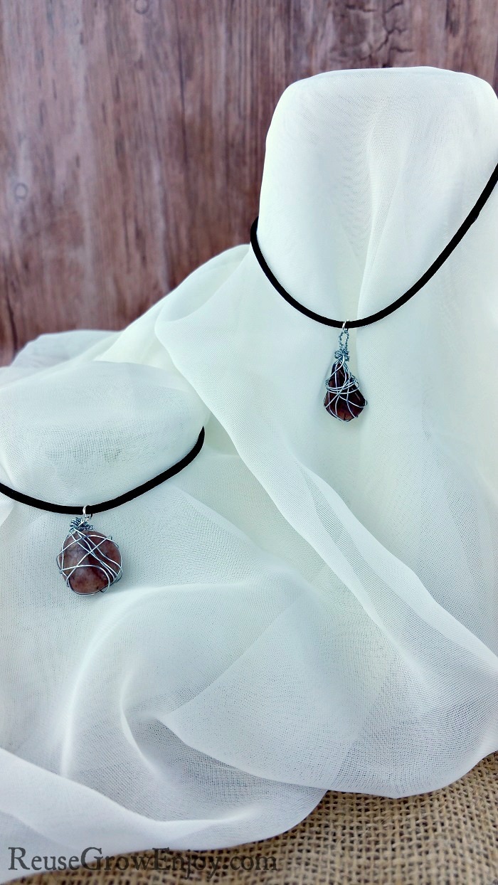 DIY Rock & Wire Jewelry Necklace