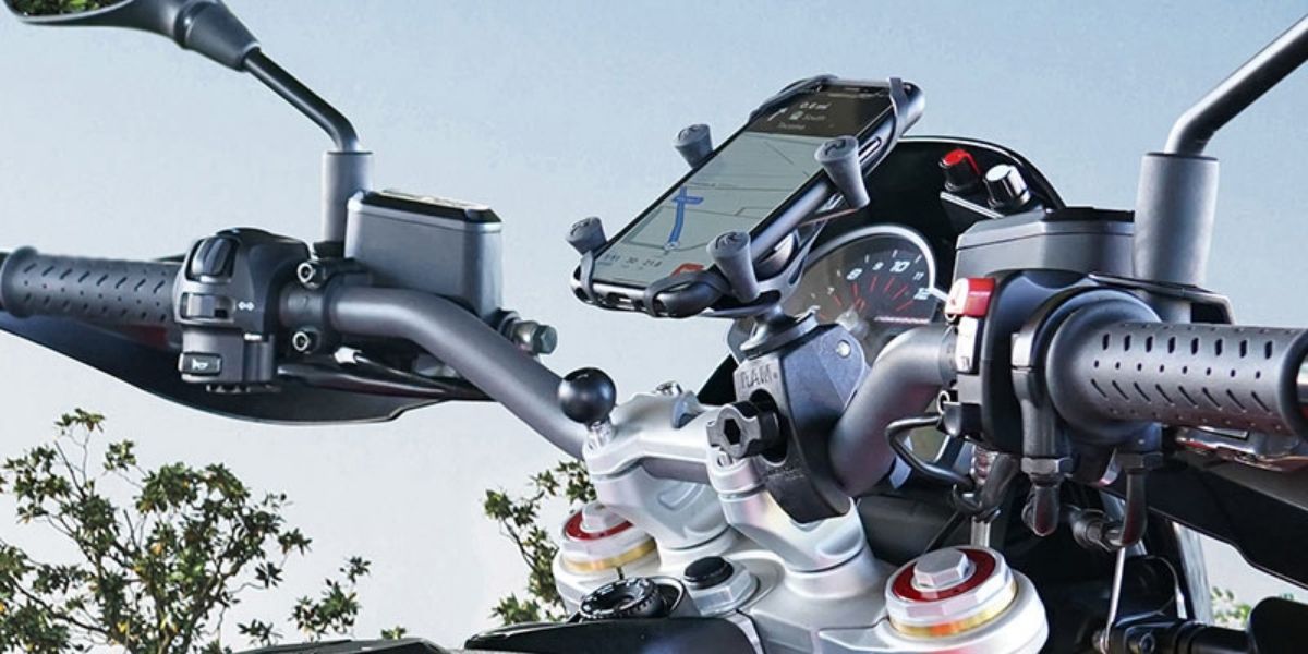 5 Best Motorcycle Phone Mounts [2024] Rev Corner