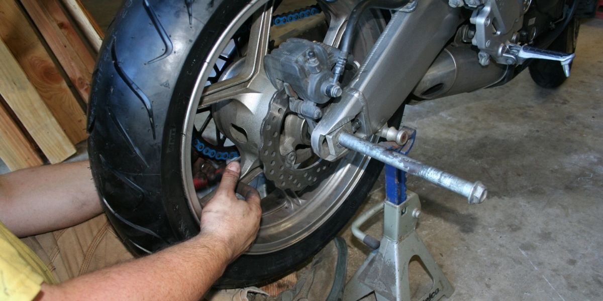How to Change Motorcycle Tire? Rev Corner