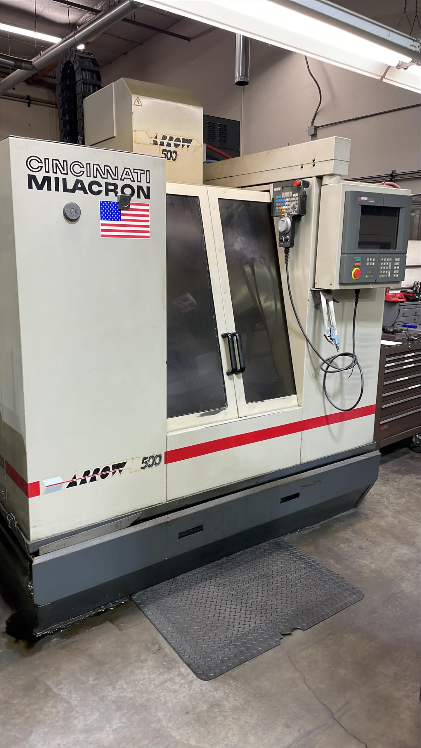 Cincinnati Milacron Arrow 500 VMC, 1995 TSC Revelation Machinery
