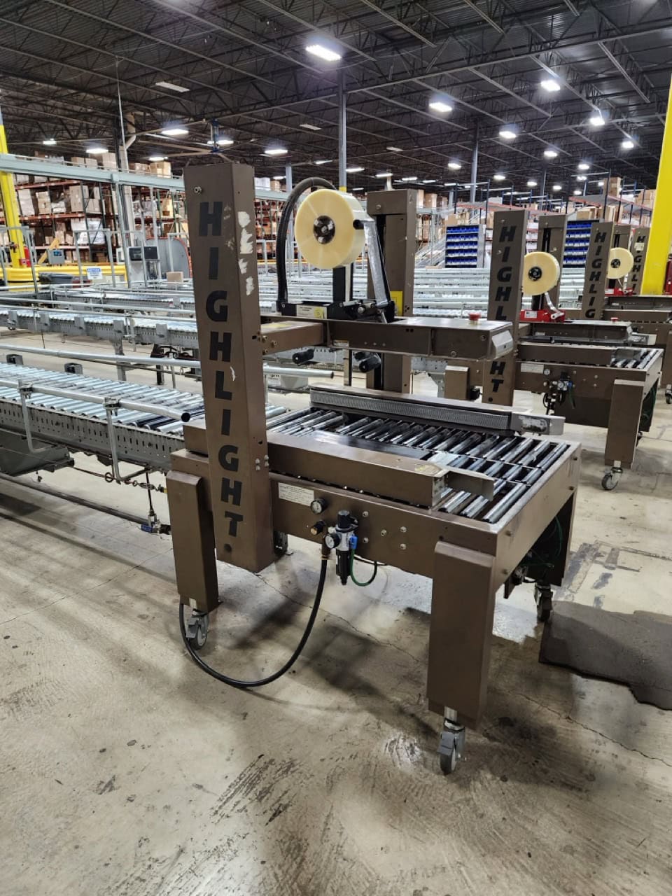 Highlight Industries Magnum 4500SDR Side Belt Drive Random Case Taper