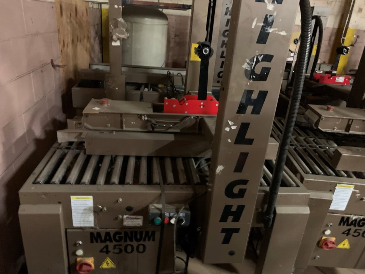 Highlight Industries Magnum 4500SDR Side Belt Drive Random Case Taper