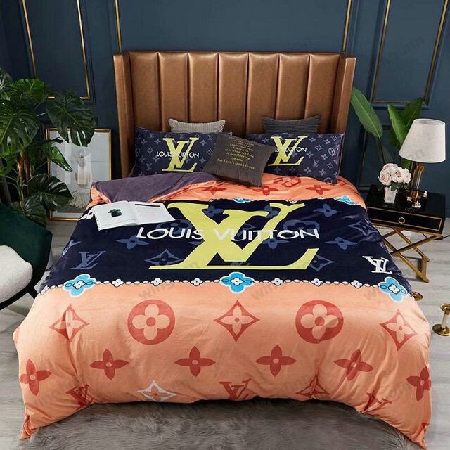 Best Louis Vuitton Full Color Monogram Bedding Set REVER LAVIE