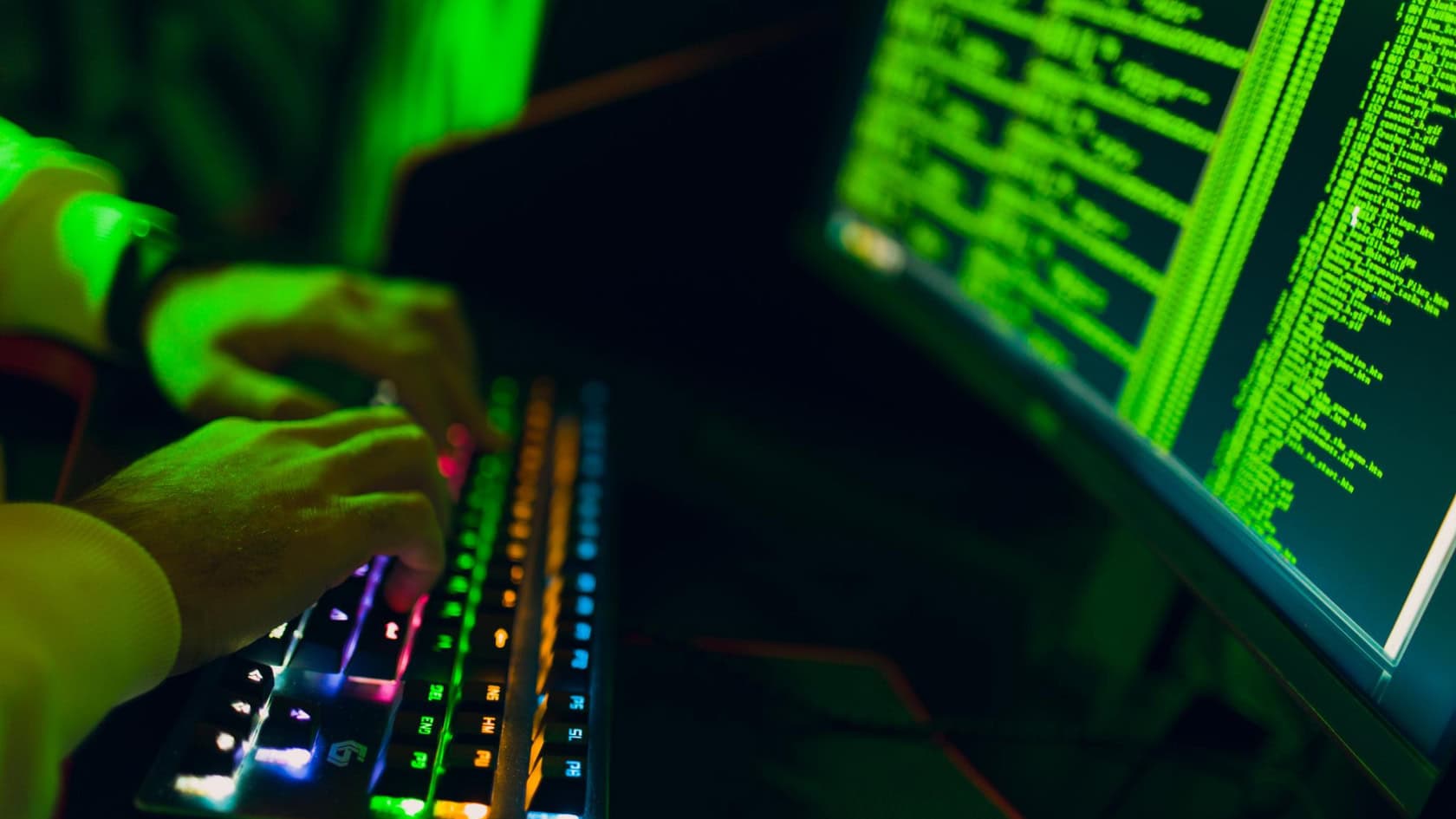 6 Best Mechanical Keyboards for Large Hands Comfort and Performance in