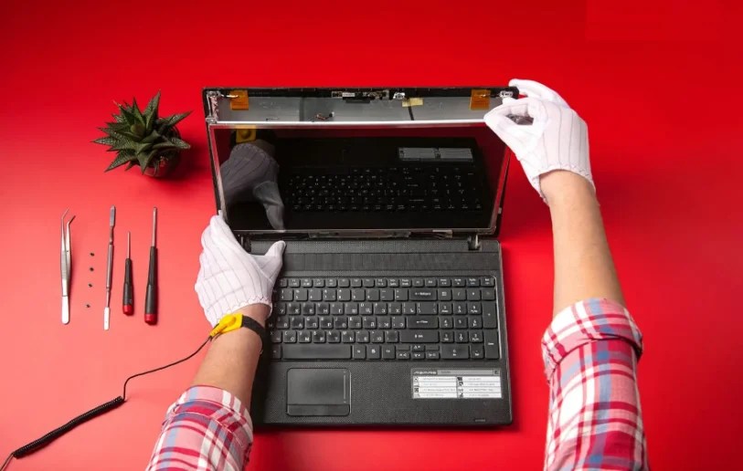 Why does my computer turn itself on 5 top basic reasons