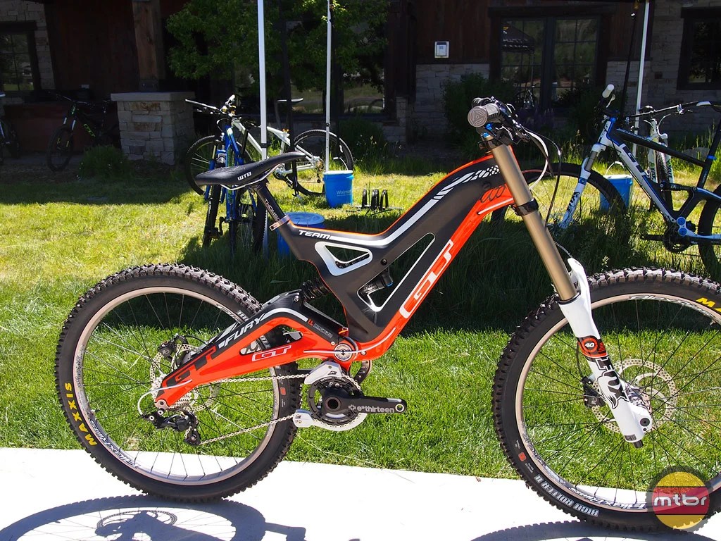 GT Fury Carbon Team Downhill Bike Mountain Bike Review