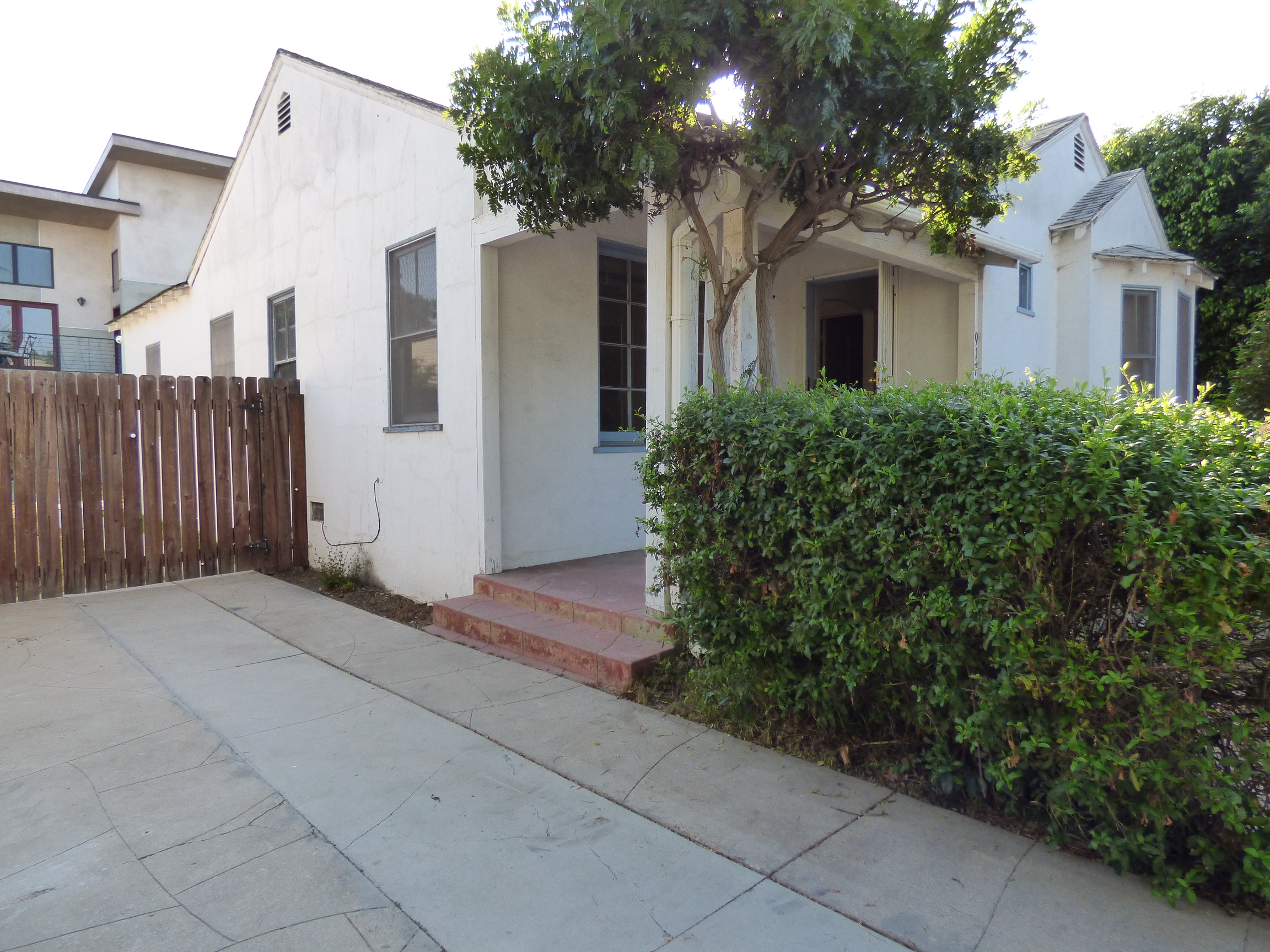 409 S Bundy Dr, Los Angeles, CA 90049 MLS# 23-313615 Redfin
