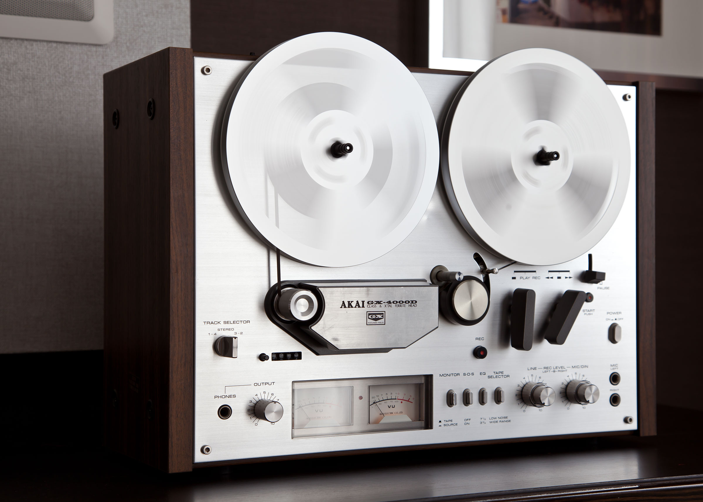 AKAI GX4000D REELTOREEL DECK REVINTAGES