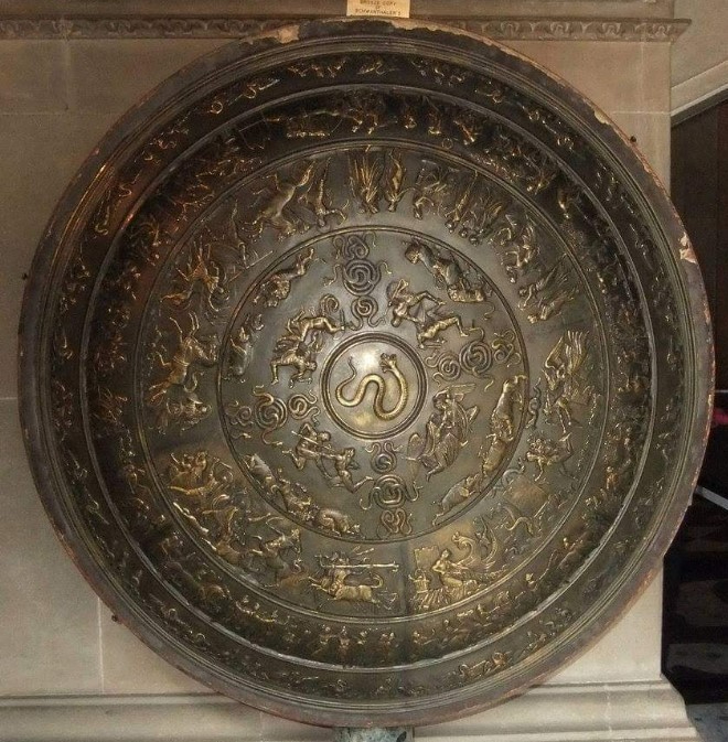 El escudo de Heracles RevistAcrópolis