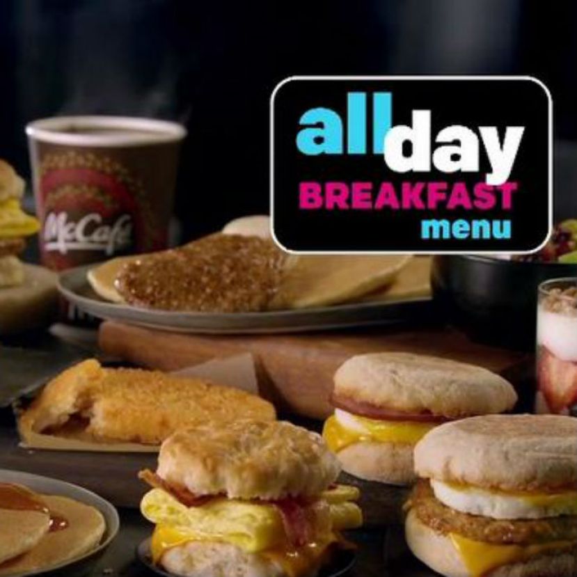 Revista FactorRH Celebran “All day breakfast” en McDonald’s México