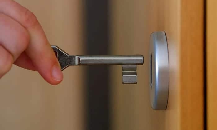 12 Best Locks for Apartment Door Reviewed and Rated in 2021