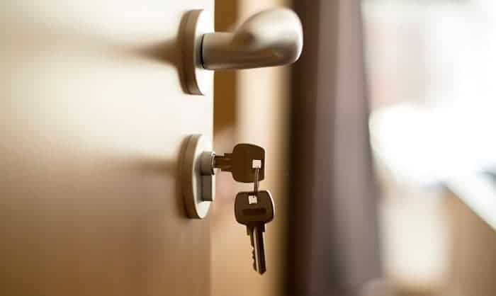 12 Best Locks for Apartment Door Reviewed and Rated in 2021