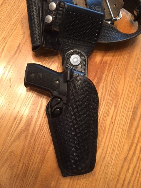 Fighting Leather The Clamshell Holster Revolverguy Com
