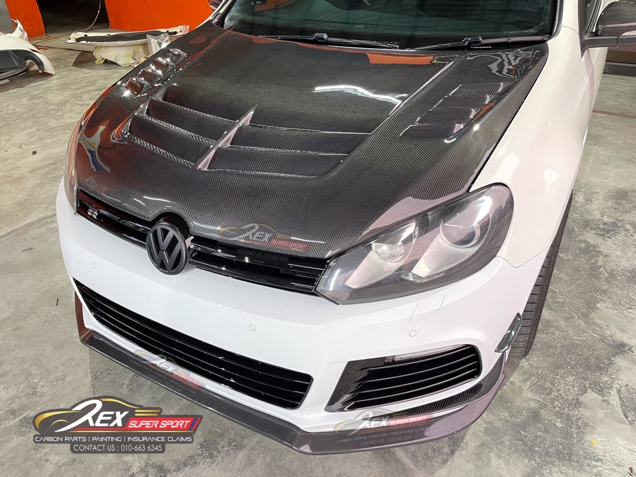 Golf MK6 / Hood Varis Carbon Rexsupersport Specializes In