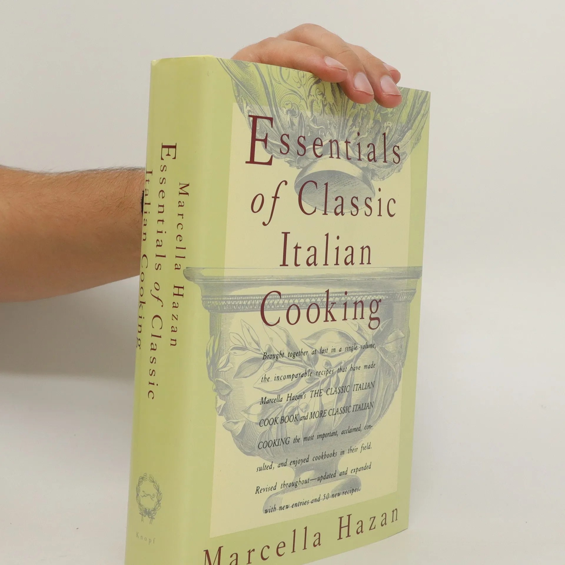 Essentials of Classic Italian Cooking Marcella Hazan knihobot.sk