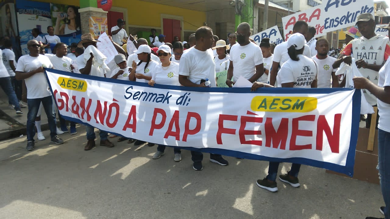 Haïti Insécurité les entrepreneurs de SaintMarc encadrés par des