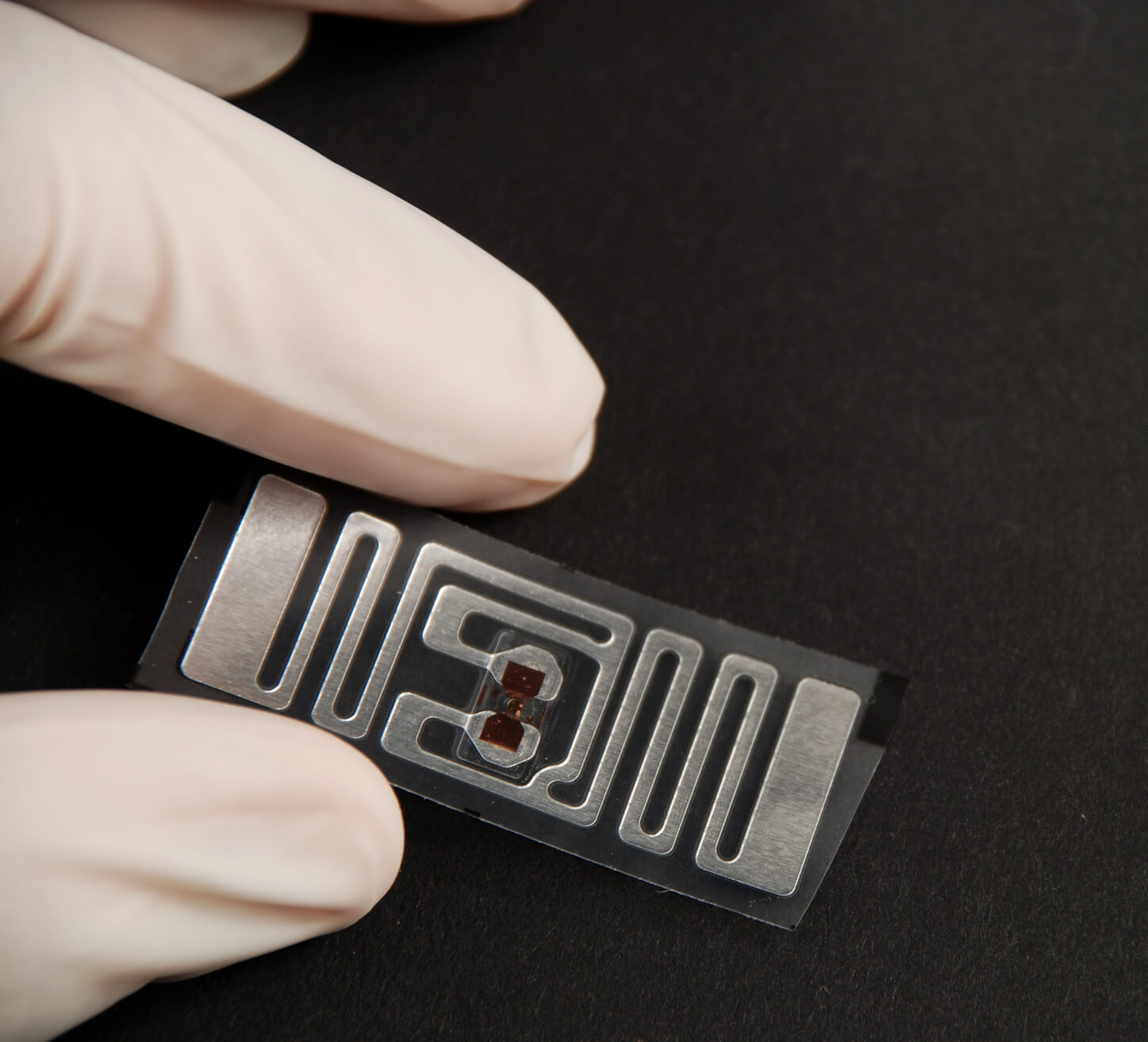 rfid tags used for tracking RFID4U