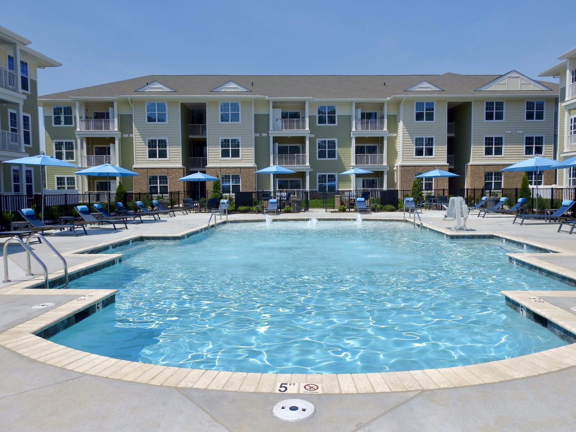 Sapphire Luxury Apartments RGI