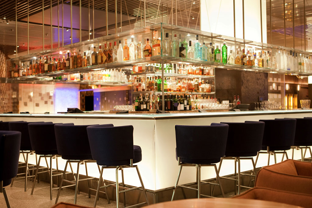 Should Texas Continue Allowing Restaurants To Deliver Alcohol? RGVmag