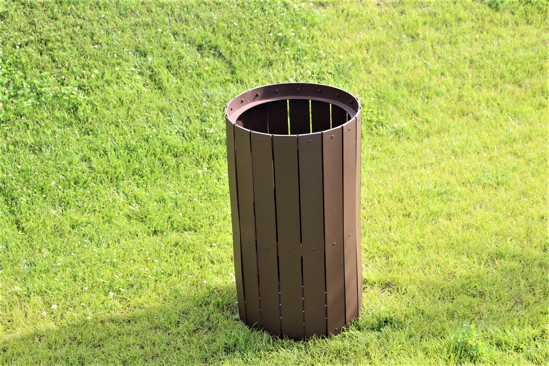 Garbage Can Enclosures RHI Golf