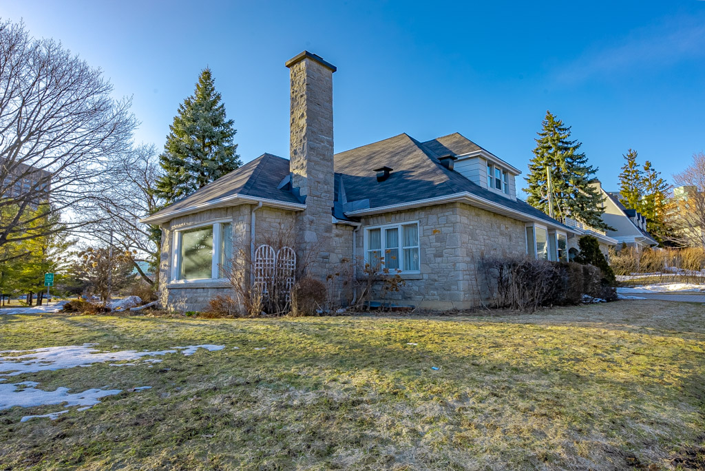 9 Dow's Lake Road, Dow's Lake, Sold Rhodes Barker Luxury Real Estate