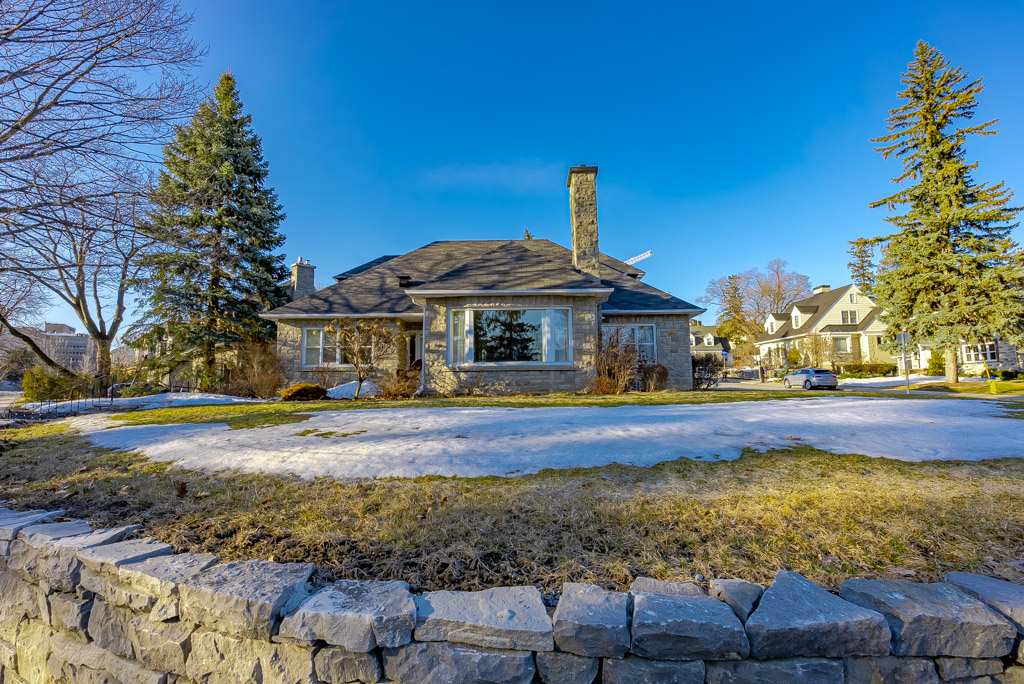9 Dow's Lake Road, Dow's Lake, Sold Rhodes Barker Luxury Real Estate