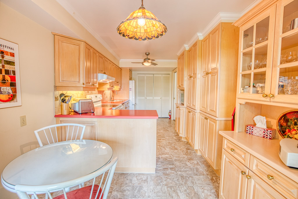 130 Rideau Terrace Unit 3 , Lindenlea Sold Rhodes Barker Luxury Real