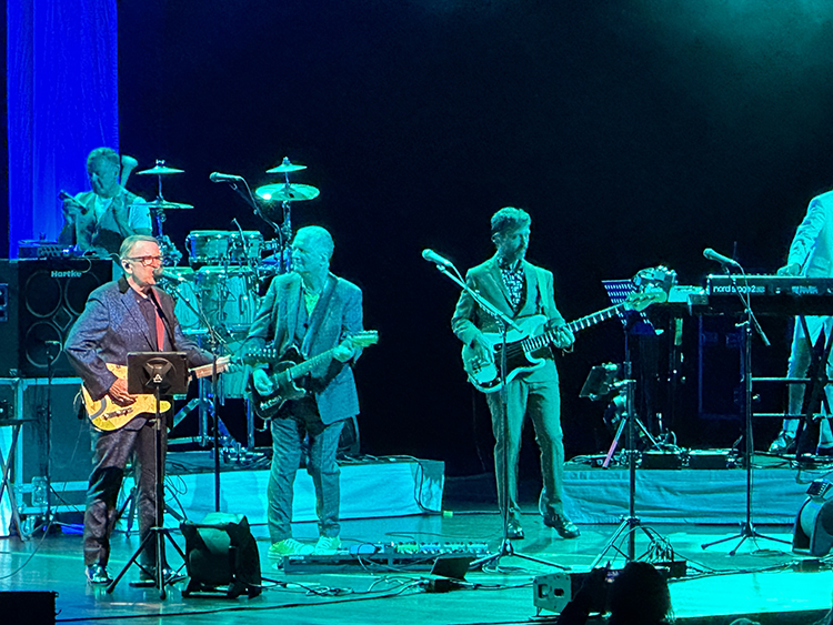 Squeeze Rhythms Music Magazine