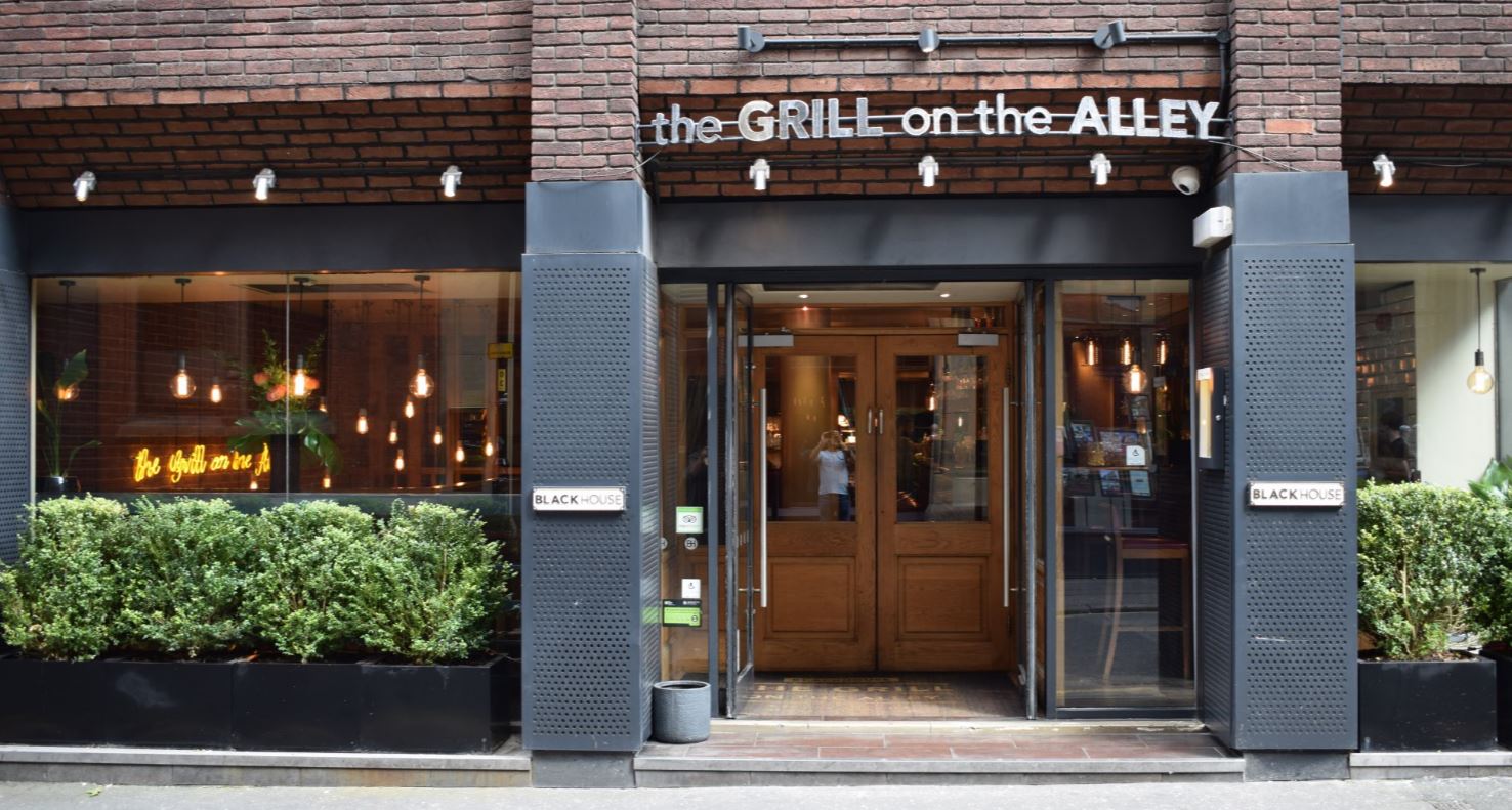 RESTAURANT REVIEW THE GRILL ON THE ALLEY, MANCHESTER Ria Ghei