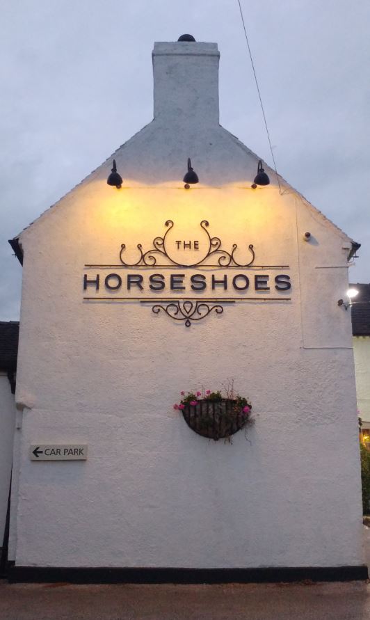 GASTROPUB REVIEW THE HORSESHOES, LONG LANE, DERBYSHIRE Ria Ghei