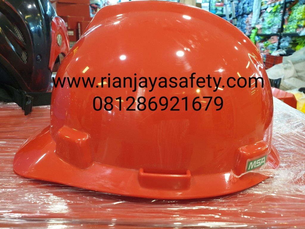 Helm custom PLN RIANJAYA