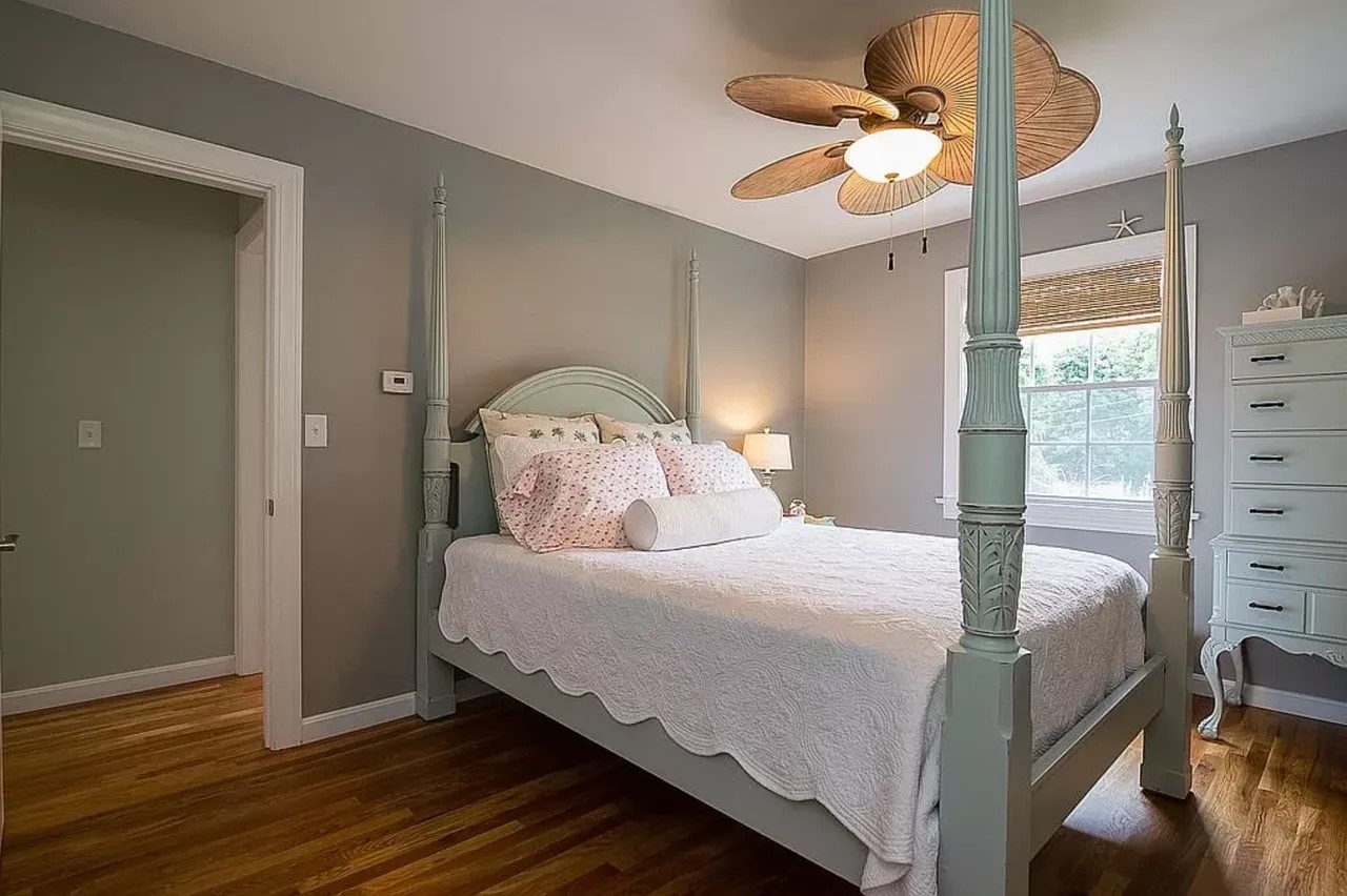 Summer Vacation & Property Rentals in Misquamicut Beach RI