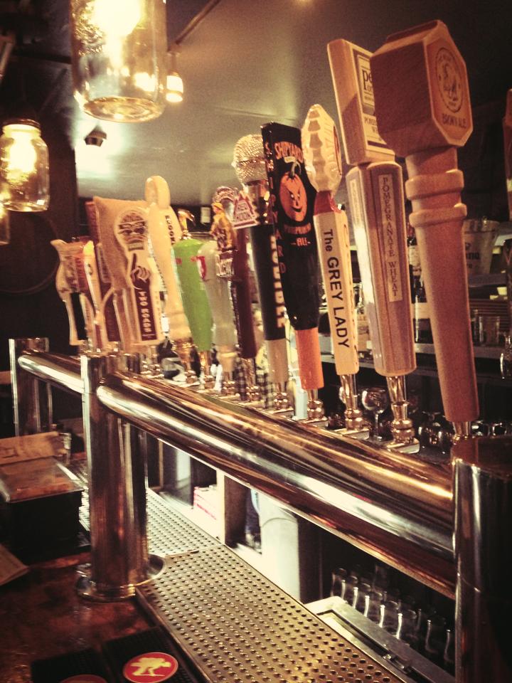 16 Places to get Craft Beer in Rhode Island