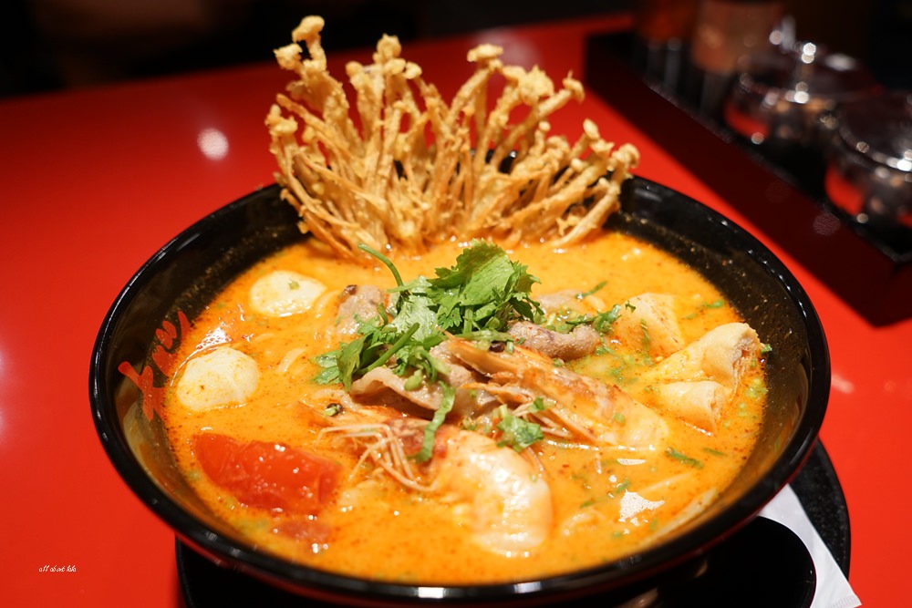 台中 大心新泰式麵食 黑火山黑芝麻霜淇淋 中友 勤美都有店 瓦城相關企業