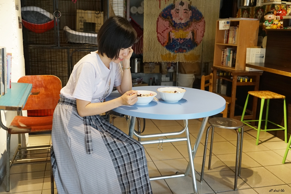埔里 雙女號塩滷豆花 豆花嫩到像溫泉蛋的蛋白般化口 還有泰式珍珠奶茶口味 好吃推薦