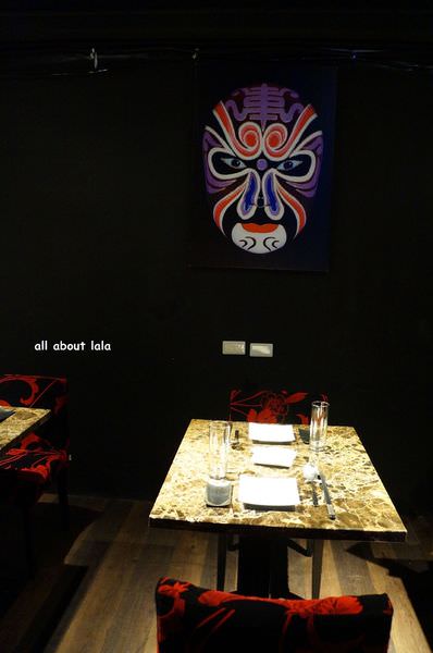 台北東區 從喉麻辣上嘴唇 很時尚Lounge風的 川譜 渝派四川美饌