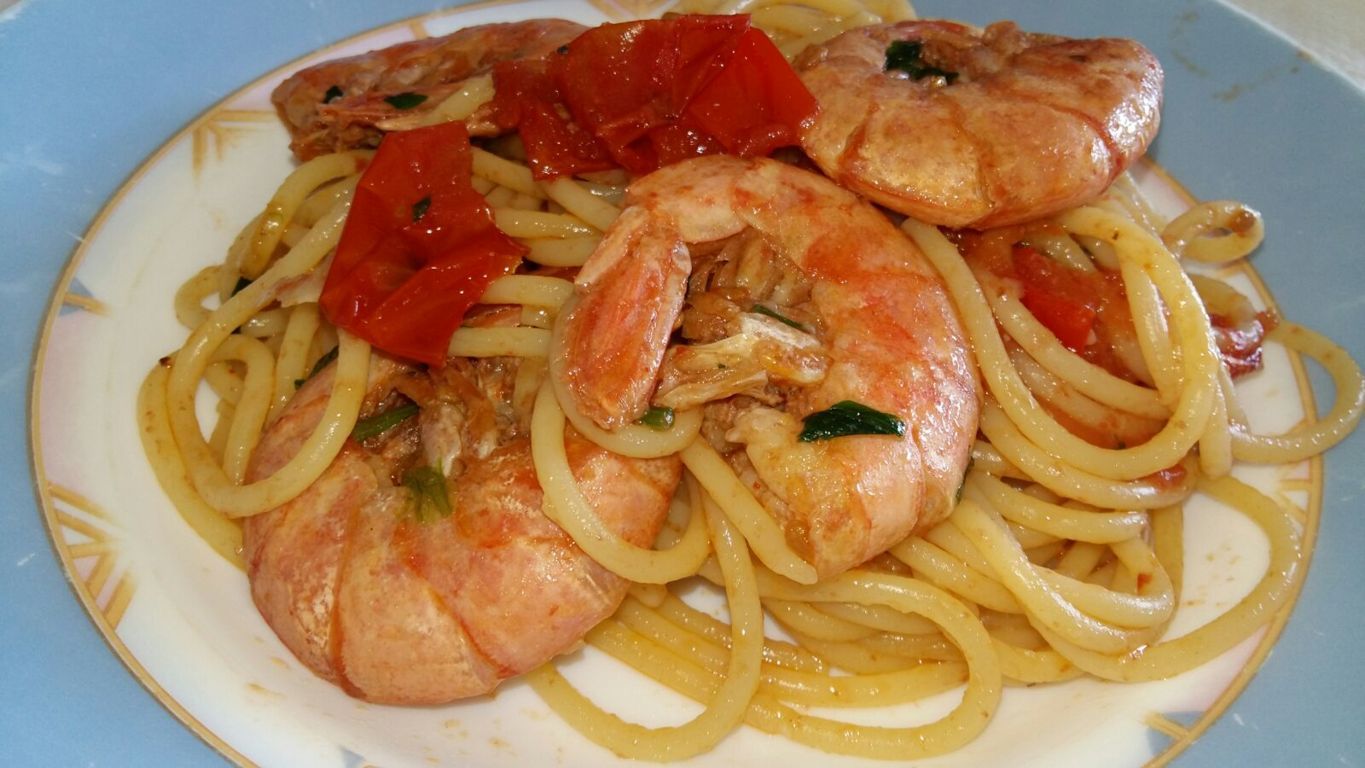 Spaghetti con code di gamberi ⋆ Ricettopolis.it