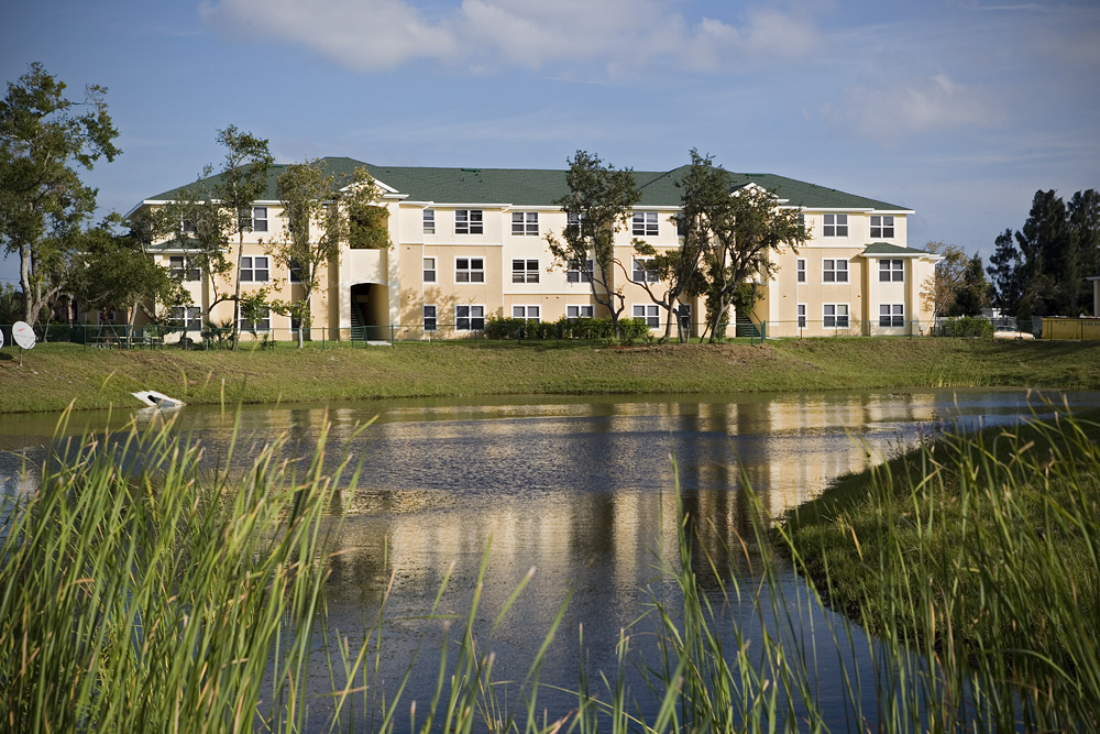 Manatee Cove Apartments for Rent in Melbourne, FL