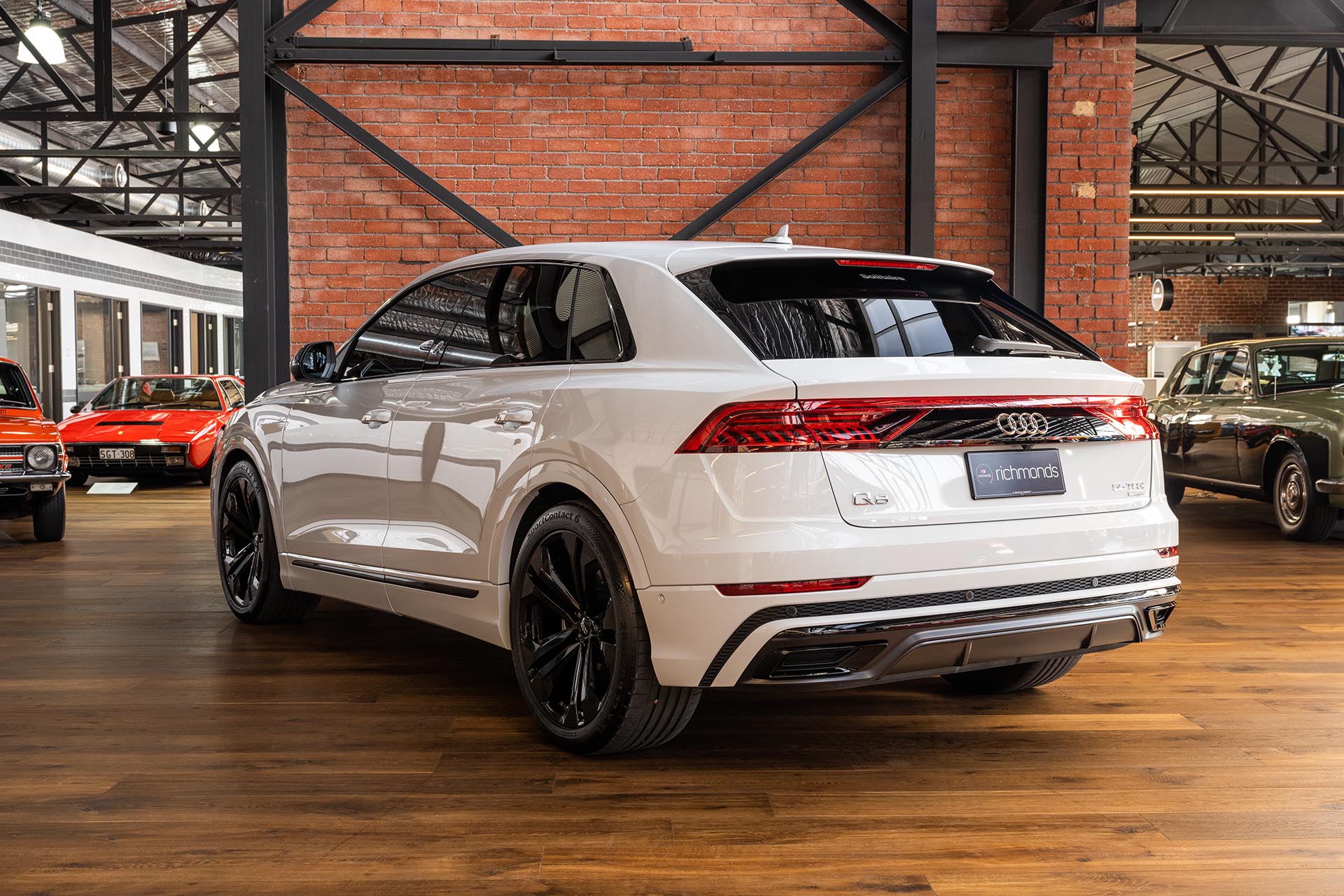 Audi Q8 WHite (7) Richmonds Classic and Prestige Cars Storage and