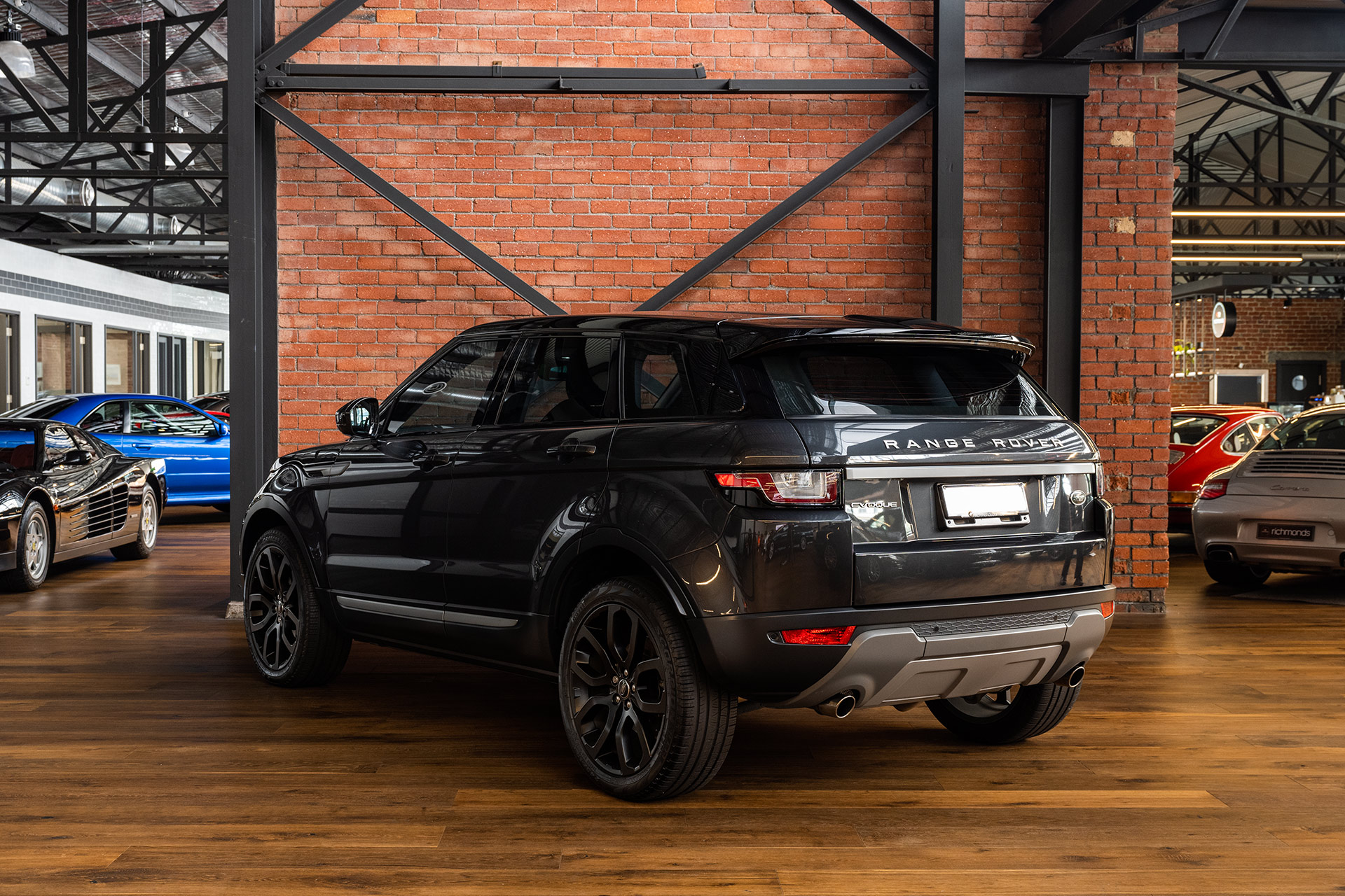 Range Rover Evoque Grey (5) Richmonds Classic and Prestige Cars