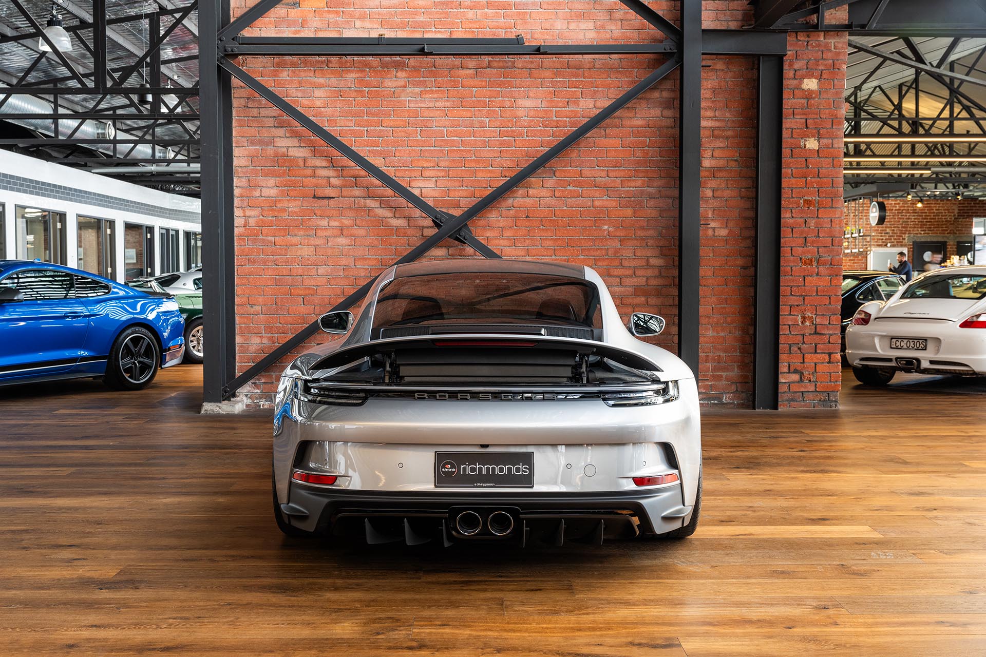 Spoiler (1) - Richmonds