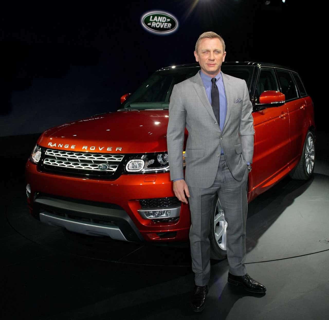 Daniel Craig präsentiert den neuen Range Rover Sport richtigteuer.de