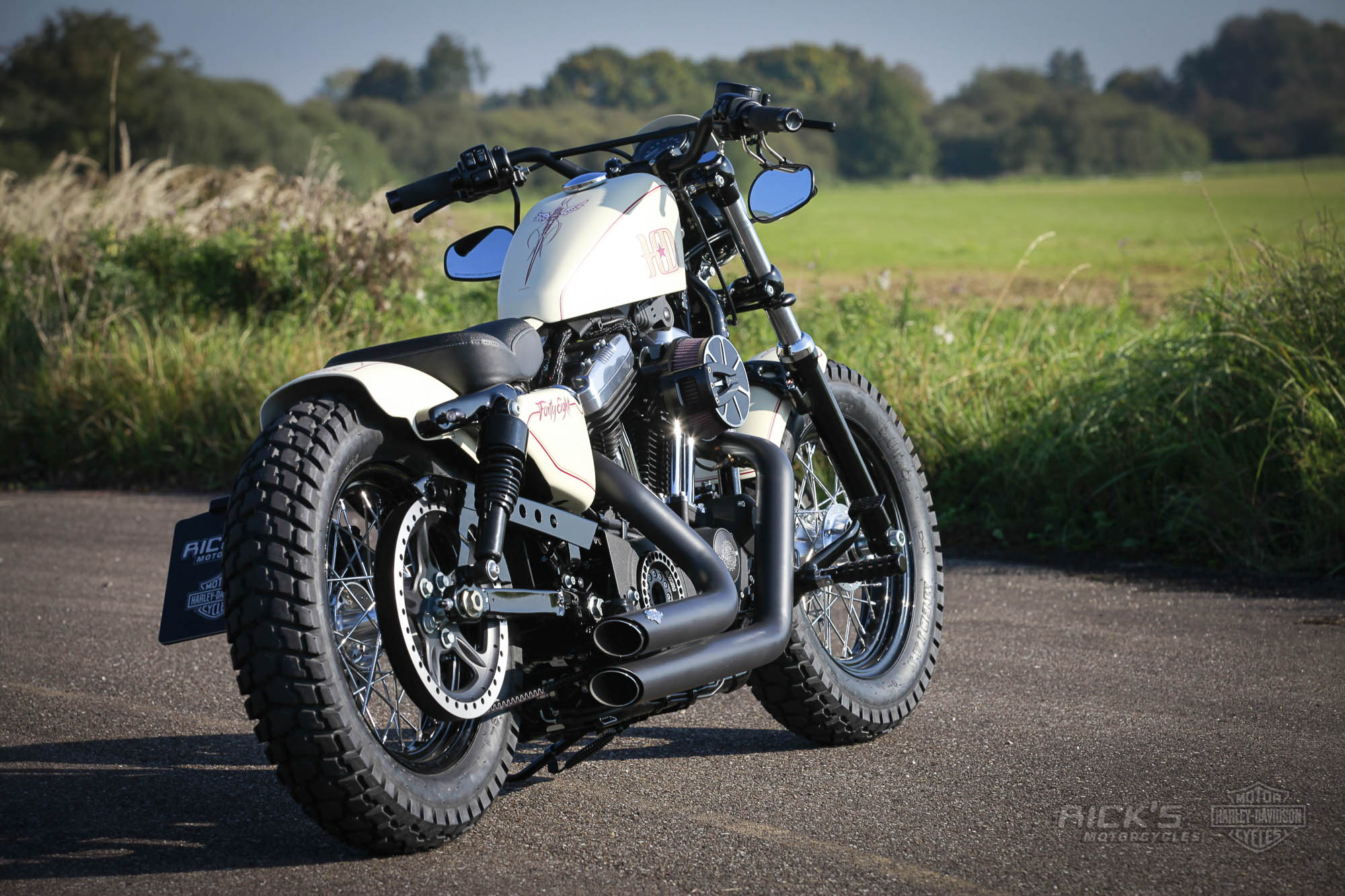 Sportster 48 beige BOBBER Rick`s Motorcycles Harley Davidson Baden