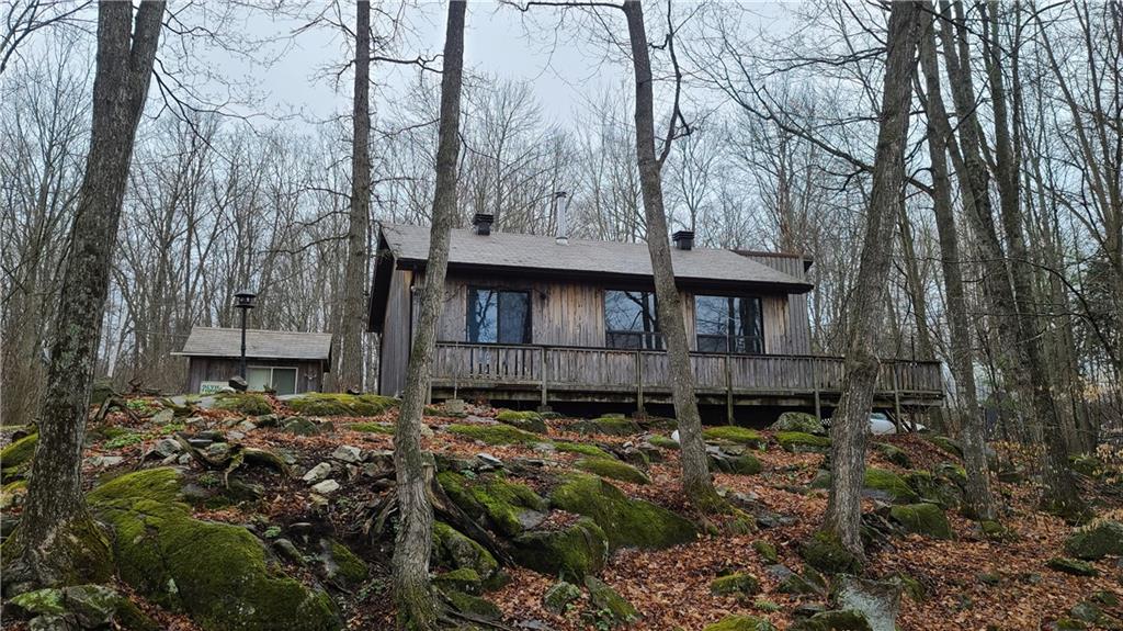 SOLD DEVIL LAKE C6810 Rideau Realty