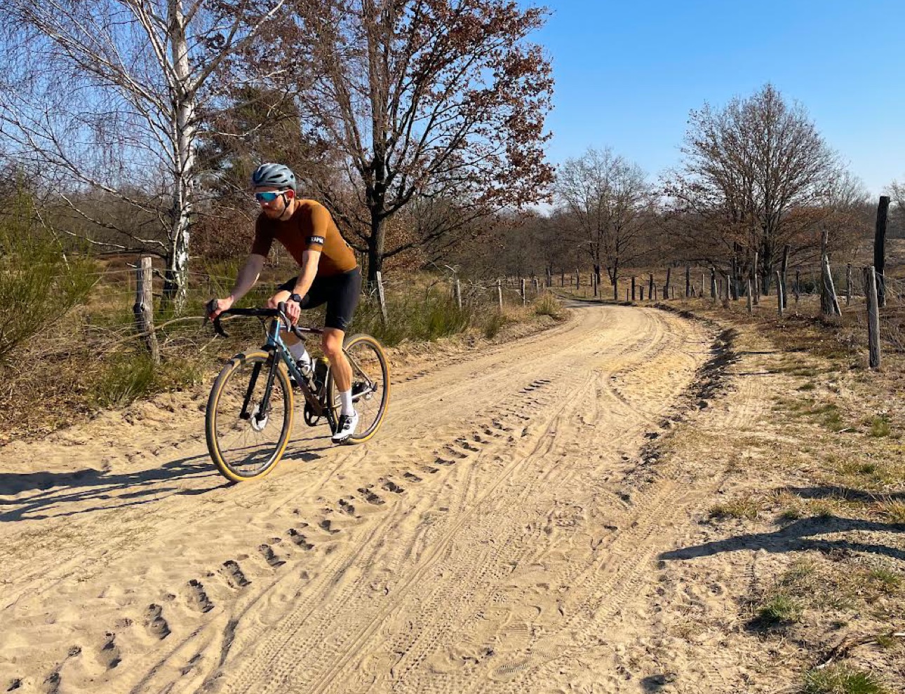 Discover our cycling adventure Gravel with tourist highlights in