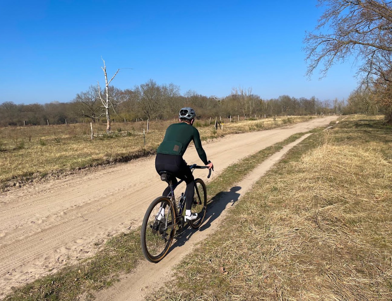 Discover our cycling adventure Gravel with tourist highlights in