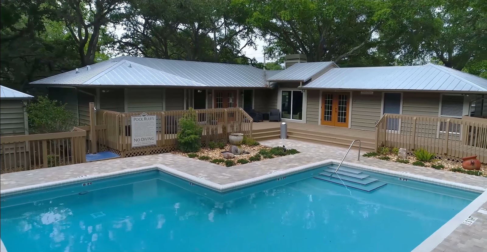 Ridgestone Apartments