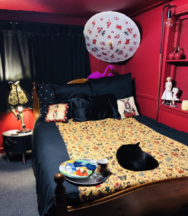 How to Create a Retro Bedroom Ridiculously Retro
