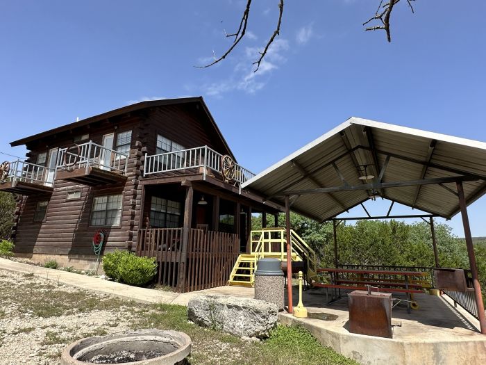 CABINS - Riding River Ranch