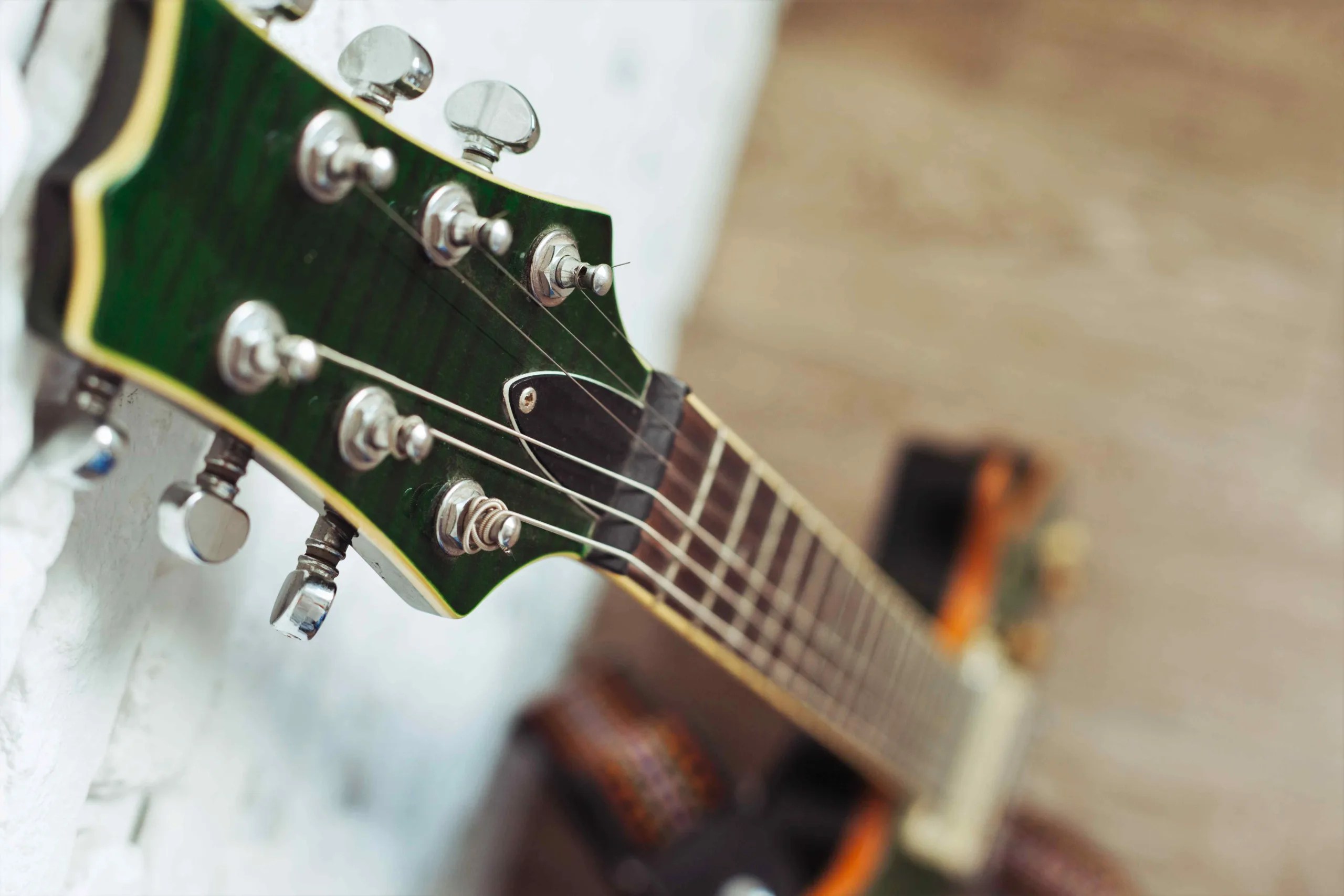 How To Fix A Hairline Crack In A Guitar Neck
